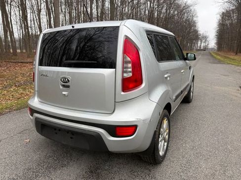 Used 2013 Kia Soul + w/ Audio Pkg image 4