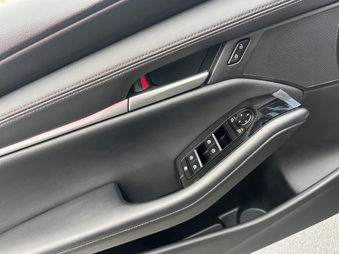 New 2026 MAZDA MAZDA3 2.5 S Sedan w/ Preferred Pkg image 31