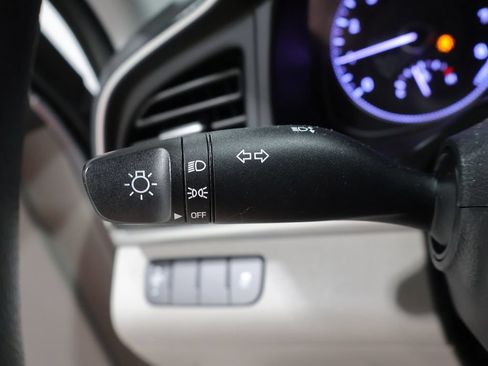 Used 2019 Hyundai Elantra SE FWD image 33