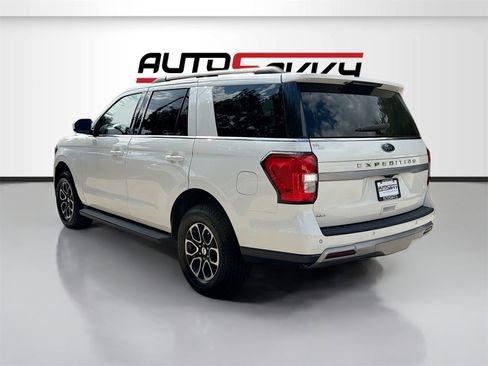 Used 2024 Ford Expedition XLT image 5