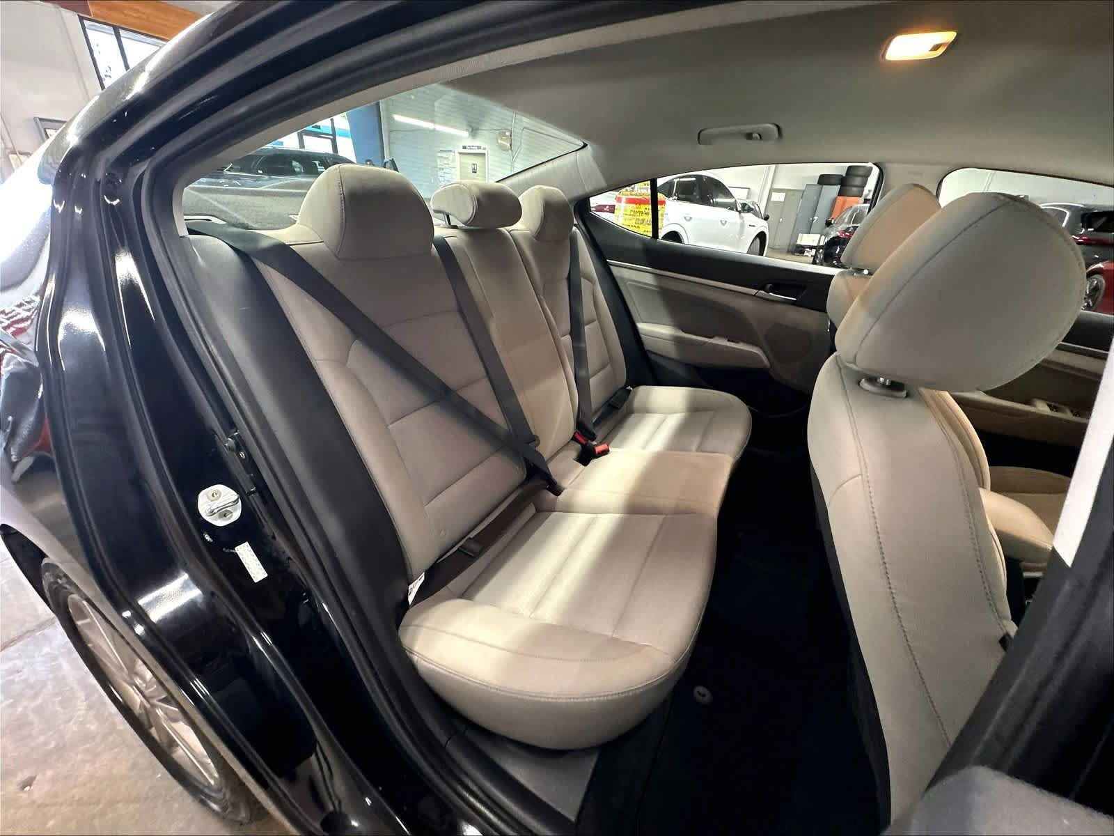 Used 2017 Hyundai Elantra SE w/ SE A/T Tech Package 03 FWD image 28