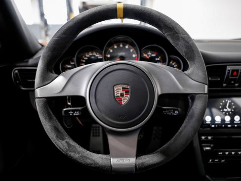 Used 2010 Porsche 911 GT3 RS image 10