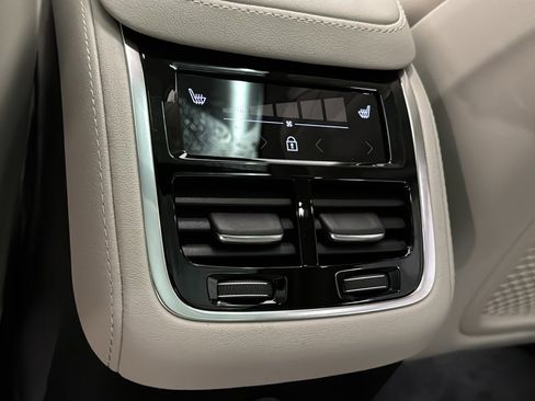 New 2026 Volvo XC90 T8 Ultra w/ Protection Package Premier image 28