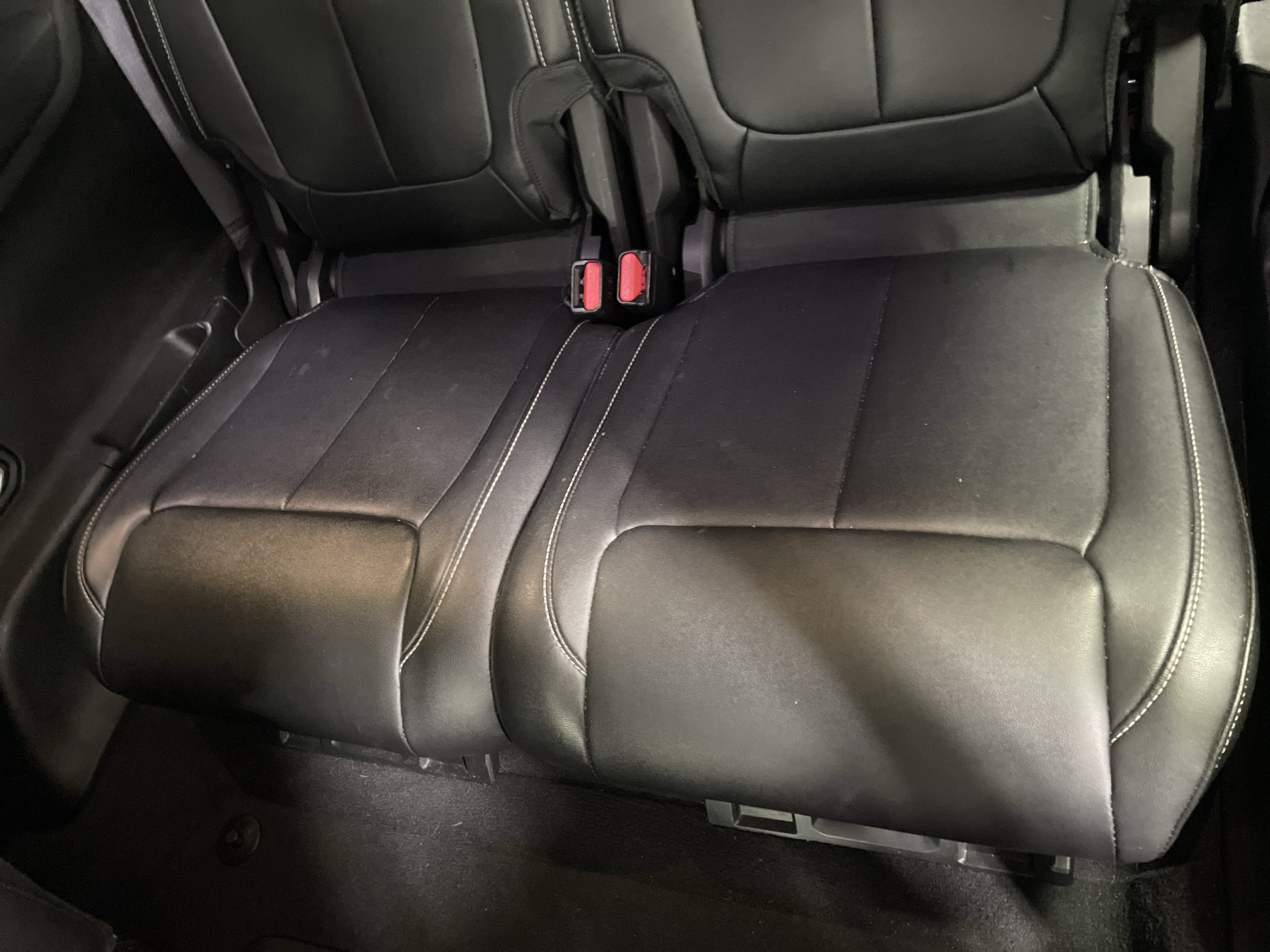 Used 2024 Jeep Grand Cherokee L Limited AWD/4WD image 13