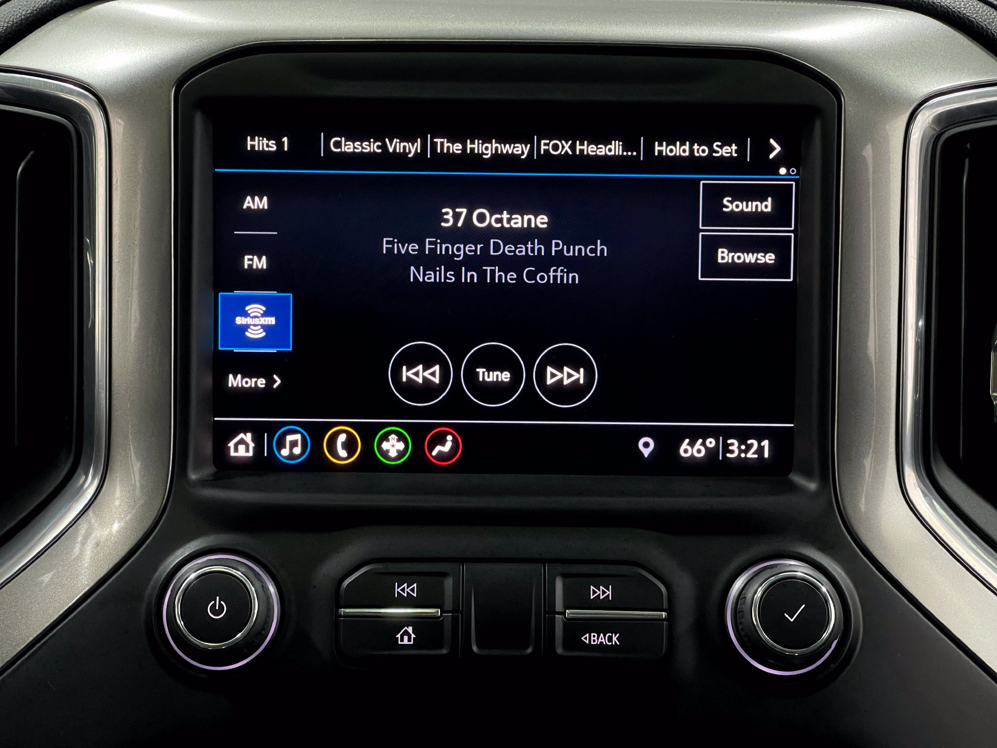 Used 2019 Chevrolet Silverado 1500 LT Trail Boss AWD/4WD image 23