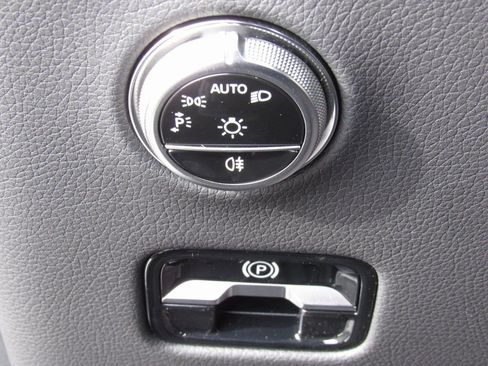 New 2026 Mercedes-Benz GLC 300 4MATIC image 35