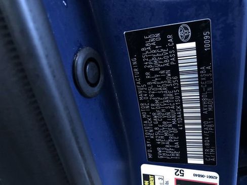 Certified 2025 Toyota Camry SE image 33