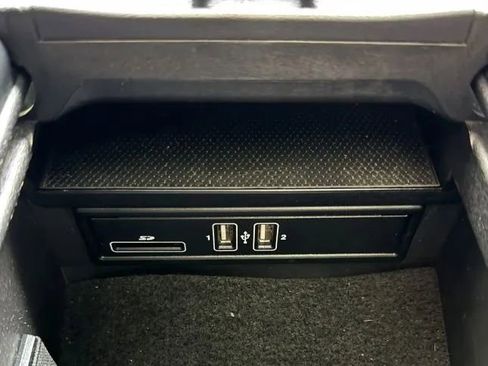Used 2015 Mercedes-Benz C 300 4MATIC Sedan image 38
