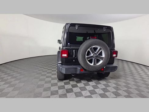 Used 2019 Jeep Wrangler Unlimited Sahara AWD/4WD image 43