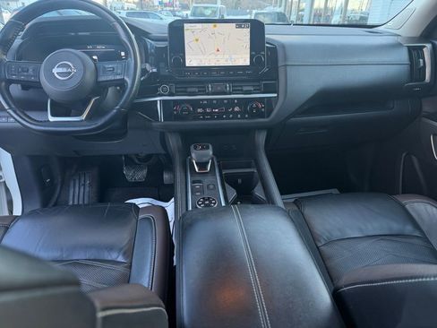 Used 2022 Nissan Pathfinder Platinum w/ Cargo Package image 36