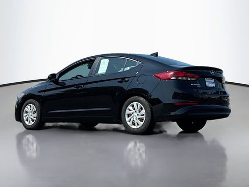 Used 2017 Hyundai Elantra SE w/ Cargo Package FWD image 13