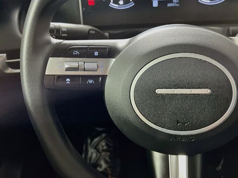 Used 2025 Hyundai Tucson SE FWD image 19