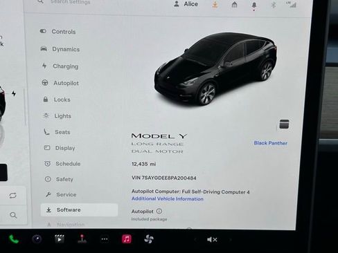 Used 2023 Tesla Model Y Long Range image 14