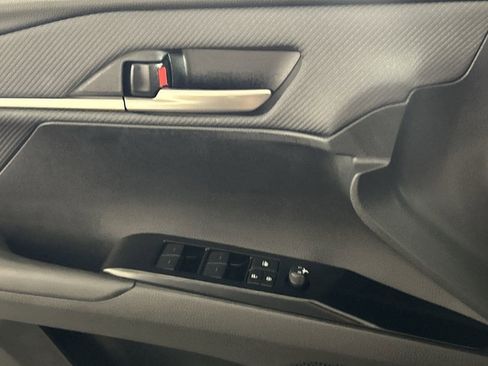 Used 2025 Toyota Camry SE w/ Convenience Package FWD image 19