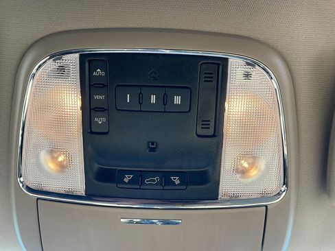 Used 2019 Jeep Grand Cherokee Limited w/ Trailer Tow Group IV AWD/4WD image 65