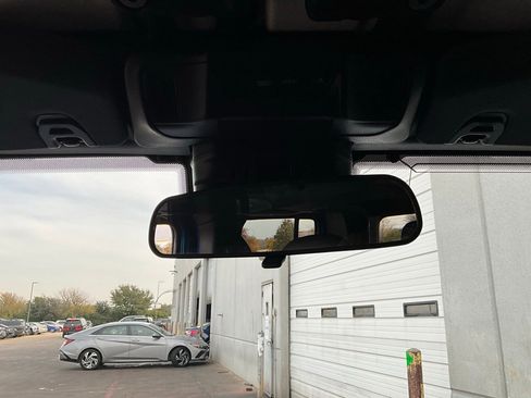 Used 2025 Jeep Gladiator Sport image 17