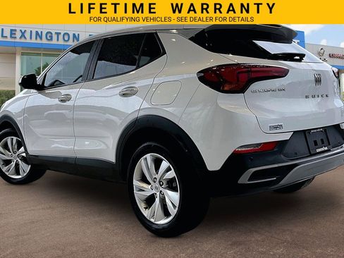 Used 2024 Buick Encore GX Preferred w/ Comfort Package FWD image 3