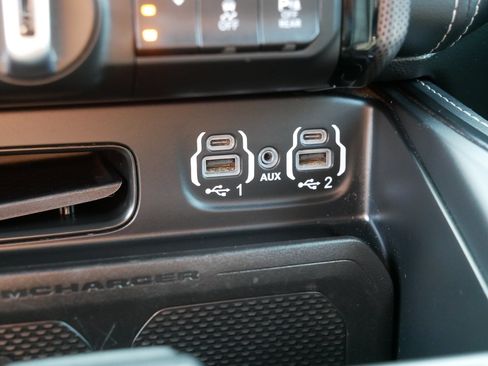 Used 2022 RAM 1500 Limited AWD/4WD image 32