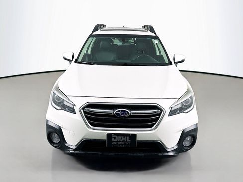 Used 2018 Subaru Outback 2.5i Limited AWD/4WD image 3