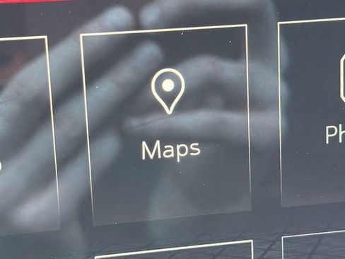 Used 2024 GMC Sierra 1500 AT4 w/ Technology Package image 18