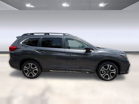 Used 2024 Subaru Ascent Limited w/ Technology Package AWD/4WD image 8