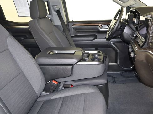 Used 2025 Chevrolet Silverado 1500 LT image 42