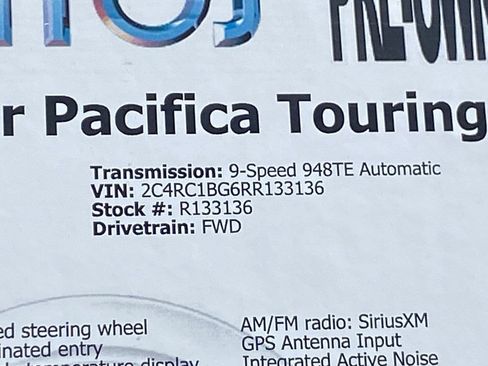Used 2024 Chrysler Pacifica Touring-L FWD image 36