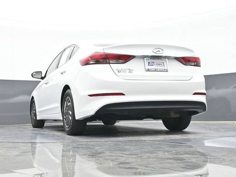 Used 2018 Hyundai Elantra SE FWD image 43
