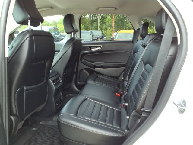 Certified 2024 Ford Edge SEL w/ Convenience Package AWD/4WD image 9