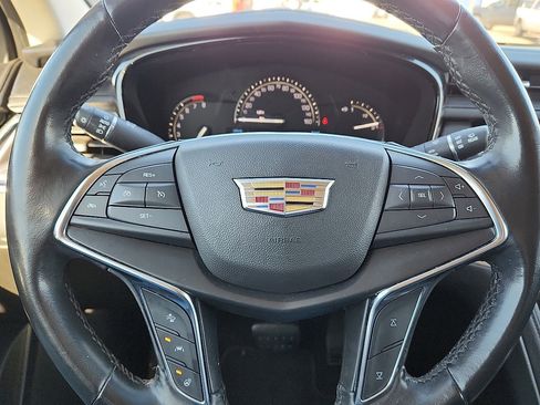 Used 2019 Cadillac XT5 Luxury image 10