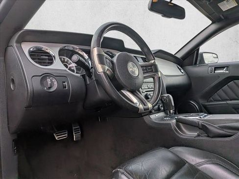 Used 2013 Ford Mustang Premium image 10