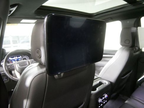 Used 2021 GMC Yukon Denali w/ Denali Premium Package AWD/4WD image 22