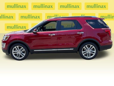 Used 2017 Ford Explorer Limited w/ Class II Trailer Tow Package FWD image 11