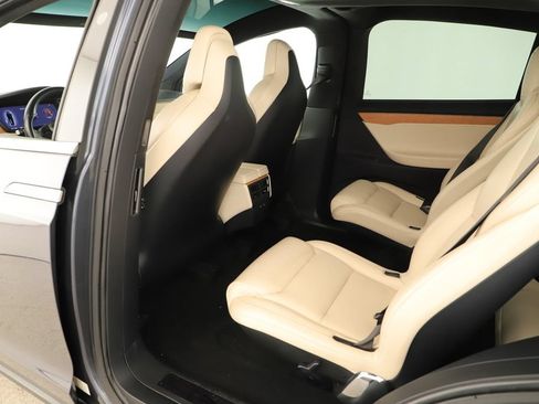 Used 2019 Tesla Model X AWD/4WD image 26