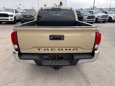 Used 2019 Toyota Tacoma SR5 image 5