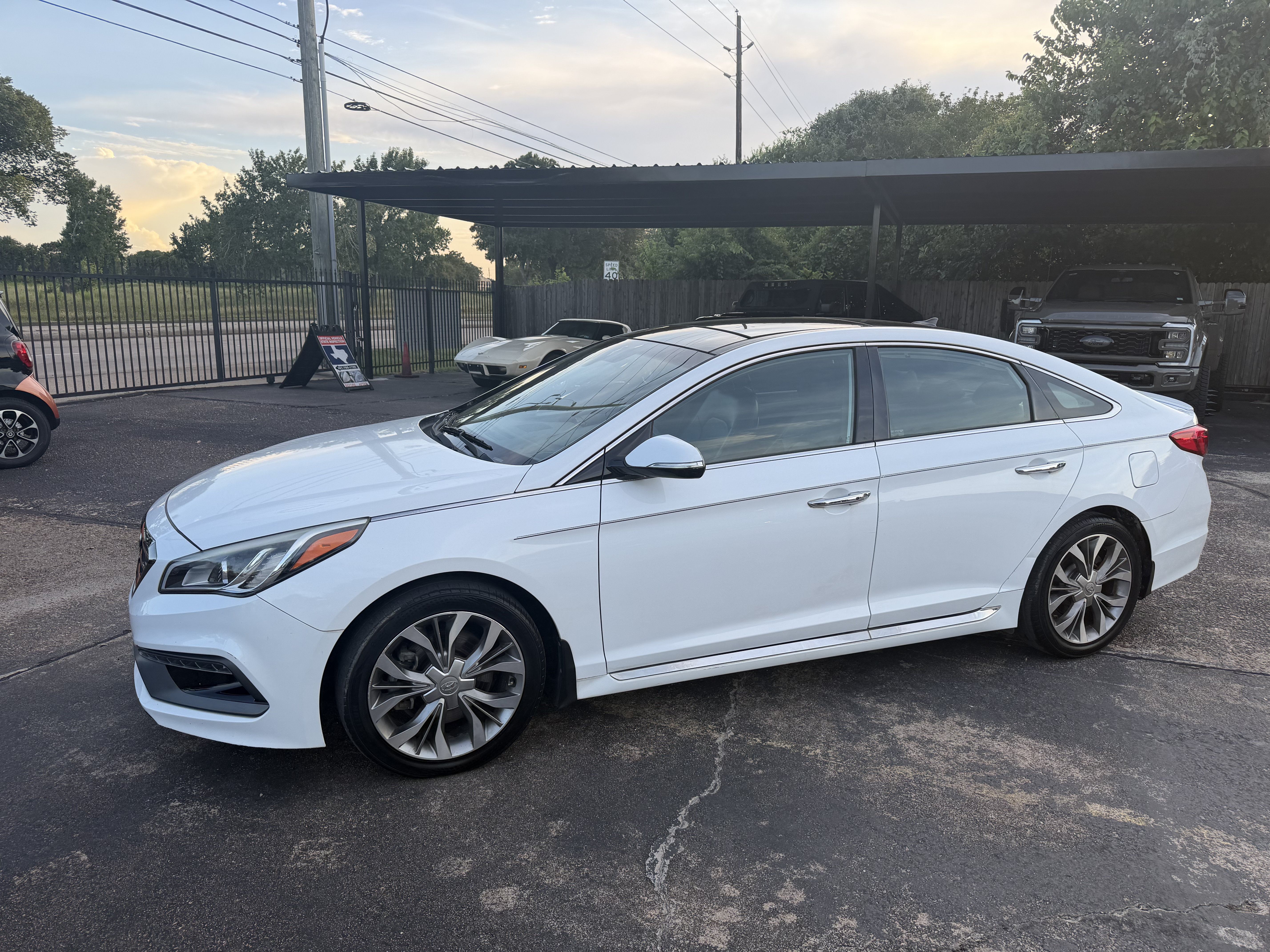 Used 2015 Hyundai Sonata Limited 2.0T FWD image 3
