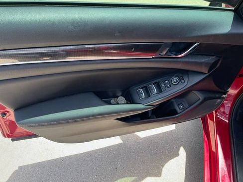 Used 2019 Honda Accord Sport image 9