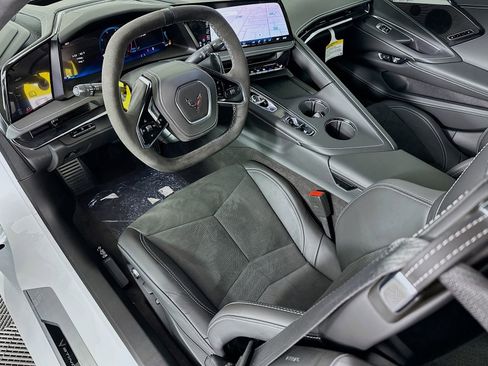 New 2026 Chevrolet Corvette Stingray Premium Cpe w/ Z51 Performance Package RWD image 24