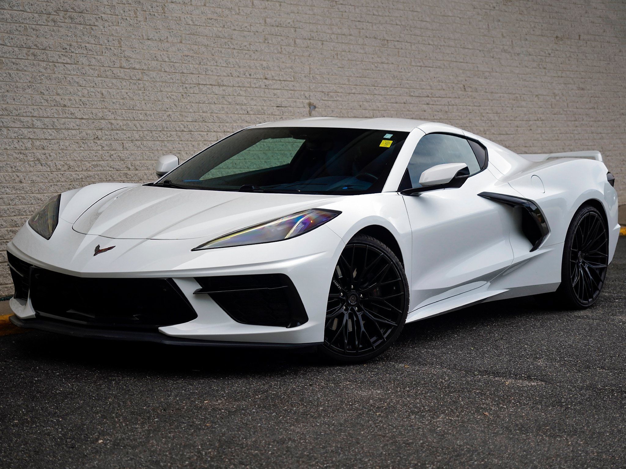 Used 2023 Chevrolet Corvette Stingray Premium Cpe w/ Z51 Performance Package RWD image 2