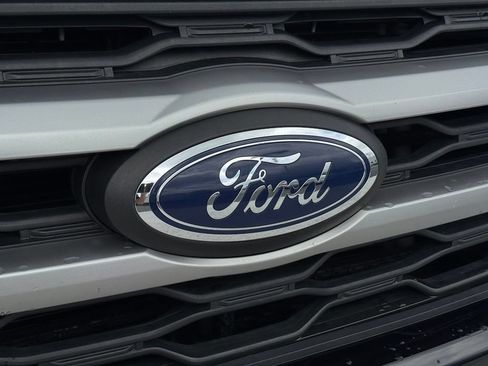 Used 2024 Ford Expedition XLT AWD/4WD image 9