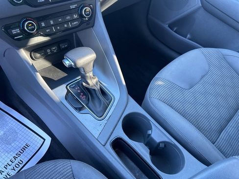 Used 2019 Kia Niro LX image 21