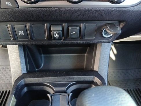 Used 2021 Toyota Tacoma SR5 image 38