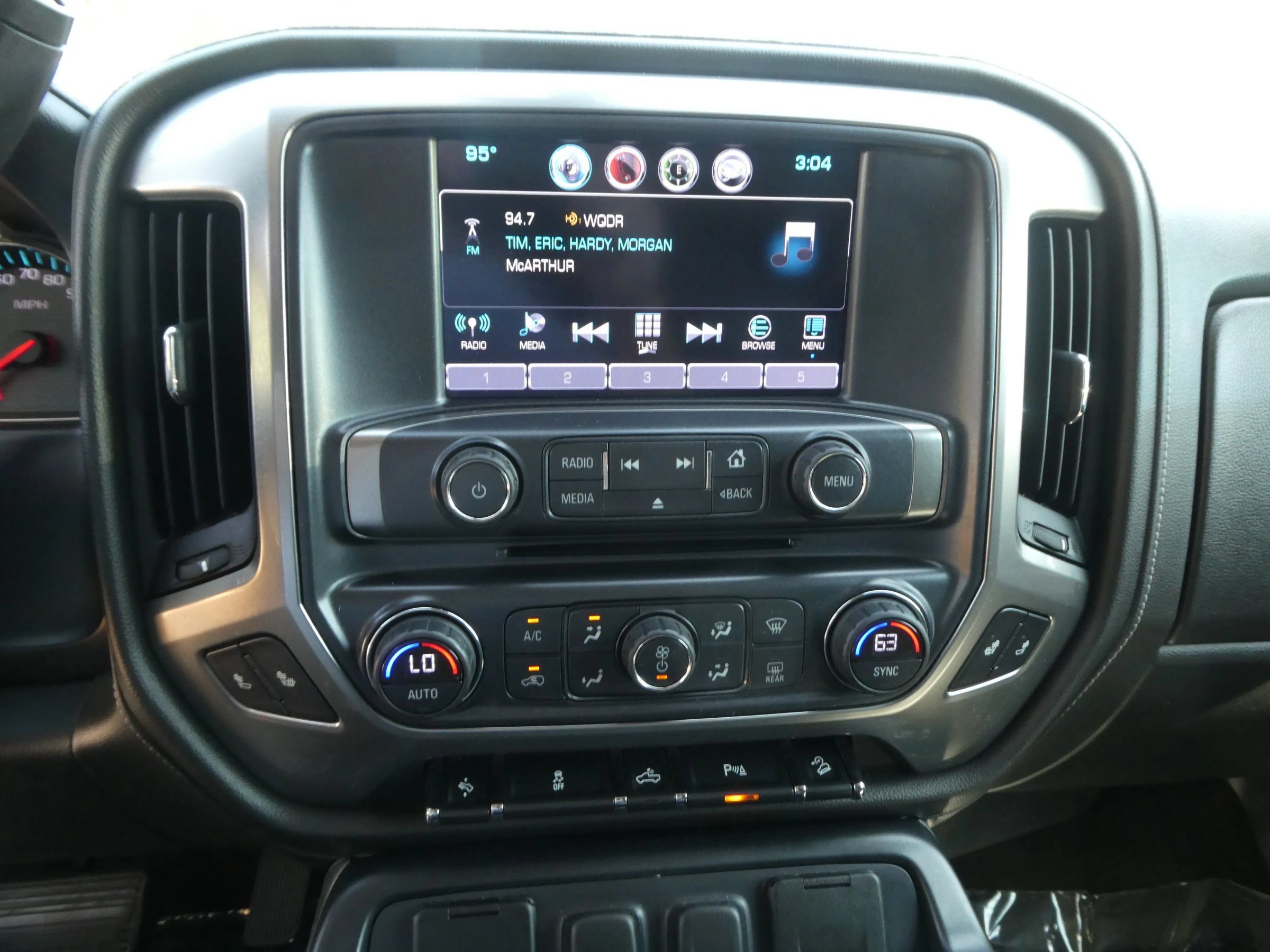 Used 2016 Chevrolet Silverado 1500 LTZ Z71 w/ LTZ Plus Package AWD/4WD image 20