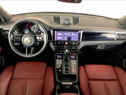 Certified 2026 Porsche Macan AWD/4WD image 12