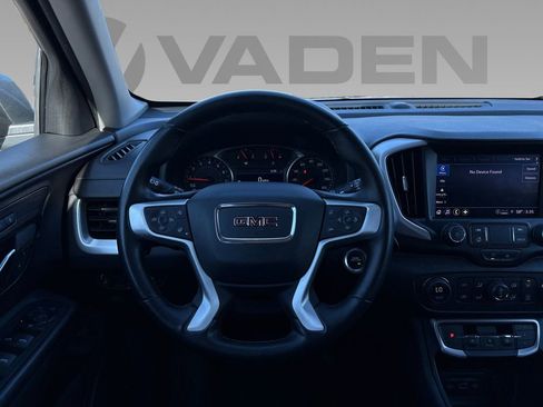 Used 2023 GMC Terrain SLT image 11