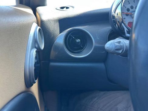 Used 2006 MINI Cooper Convertible FWD image 33