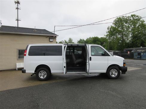 Used 2020 Chevrolet Express 3500 LS RWD image 10