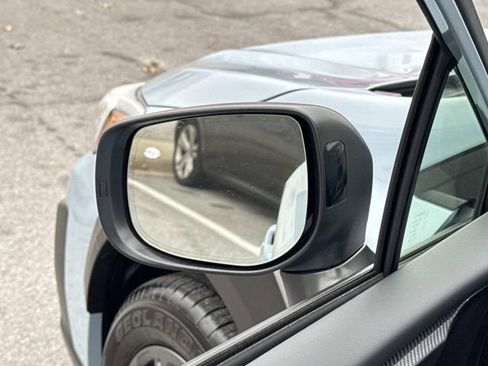 Used 2022 Subaru Crosstrek 2.5i Sport w/ Moonroof Package image 15