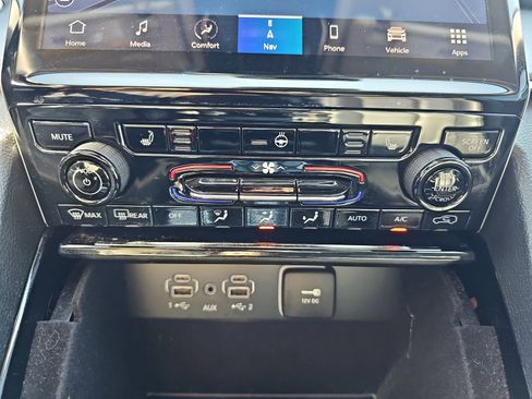 Used 2022 Jeep Grand Cherokee Limited w/ Trailer Tow Prep Group (B) image 45