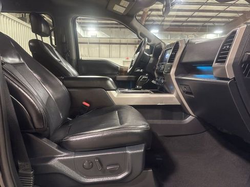 Used 2020 Ford F150 Lariat image 10